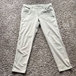 Lululemon Athletica Cream Dress Pants